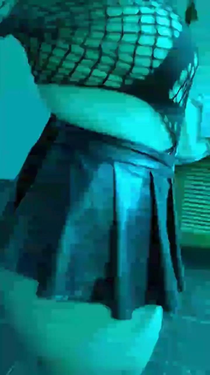 Offline trinitahorny on Cam4