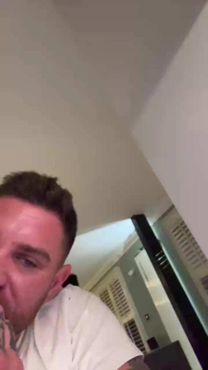 TWOPEESINAPOD — #amateur #pornstar #bicurious