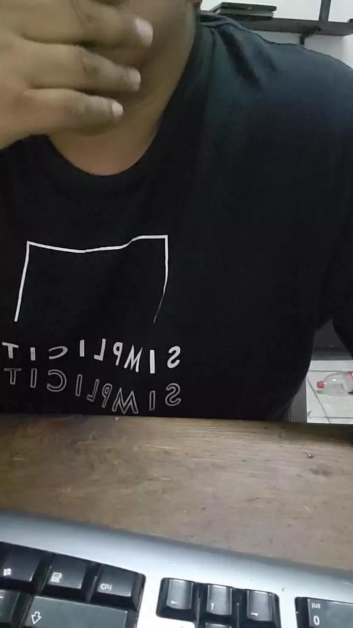 Offline TyraRadyo on Cam4