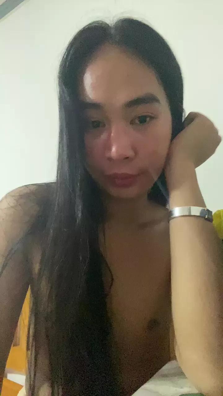 Offline urblk_baby on Cam4