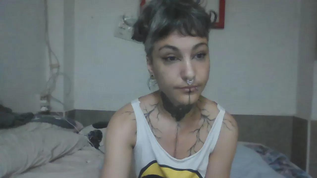 Offline UrValkyrie on Cam4