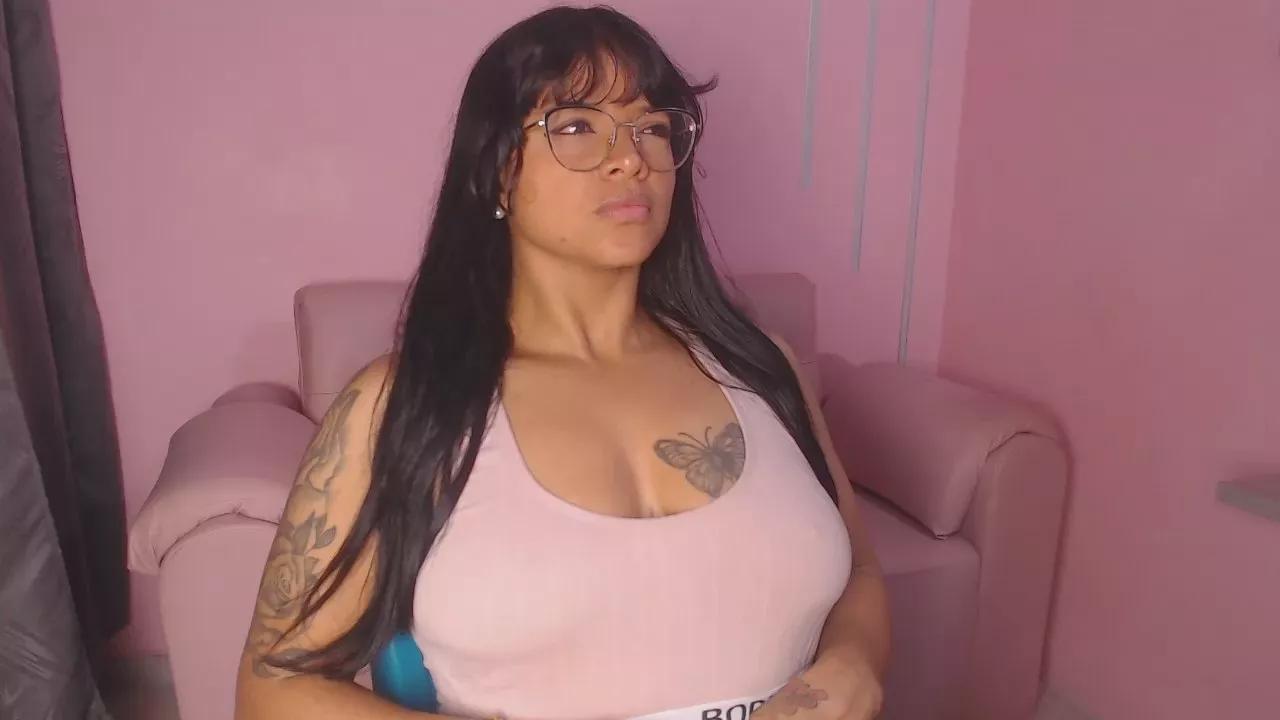 Freechat VaneLips on Cam4