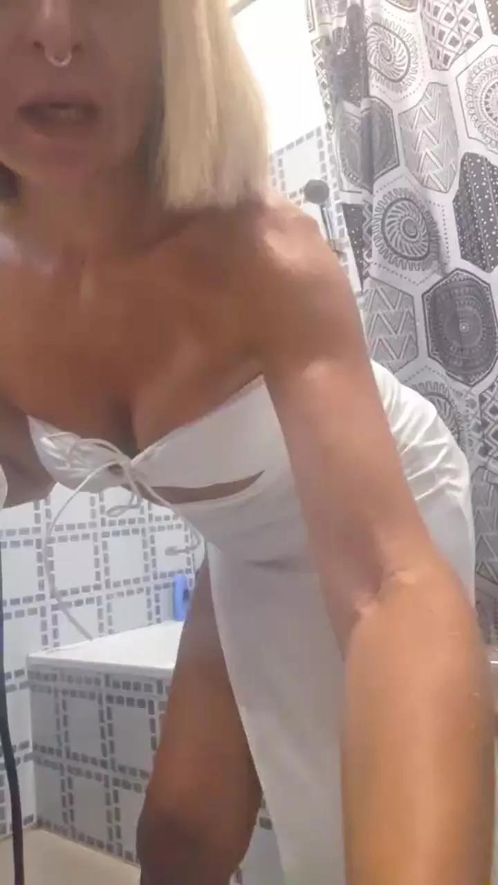 Offline viola_viola on Cam4