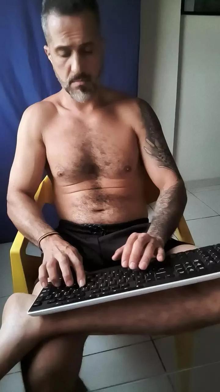 xxMorenosexx on Cam4 