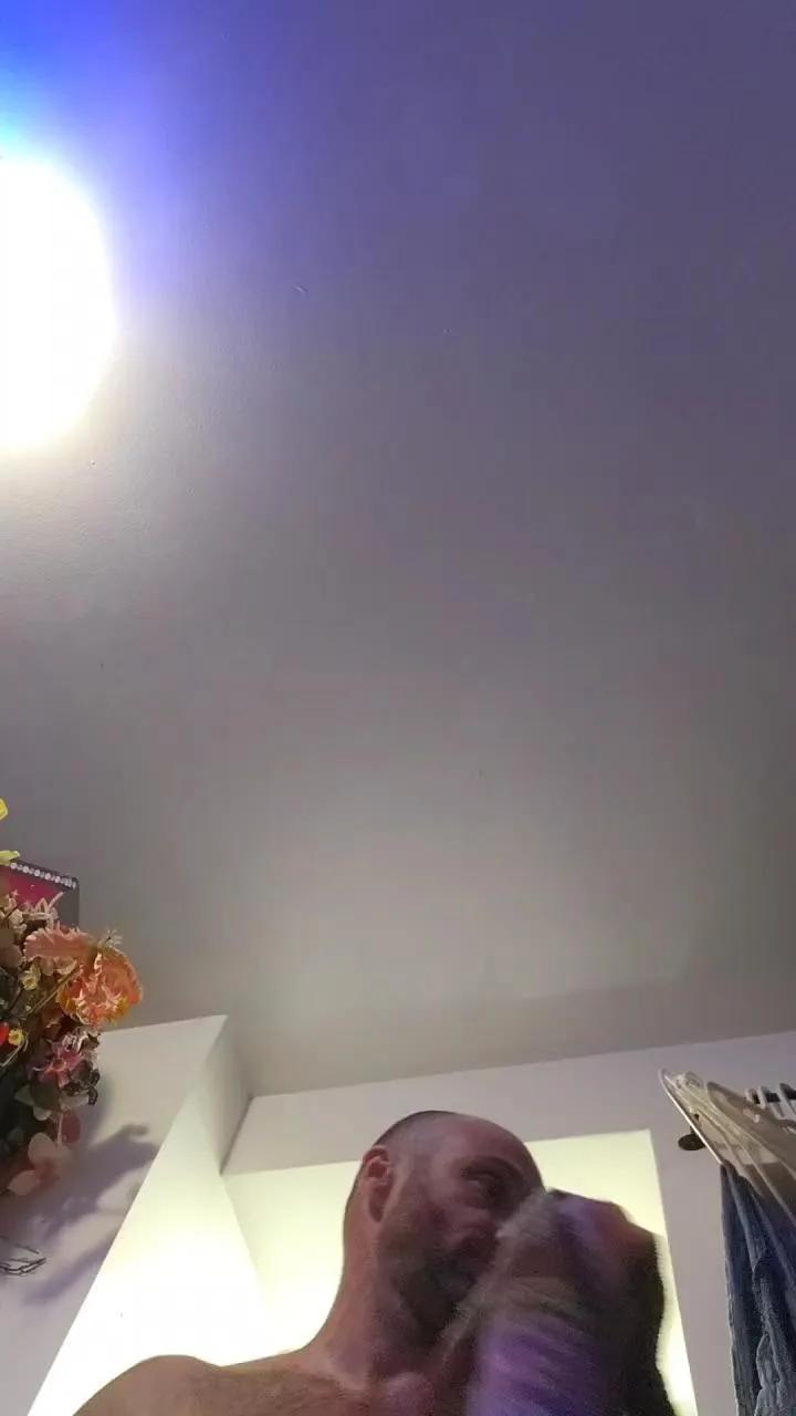 Offline Xxxcamxxx69 on Cam4