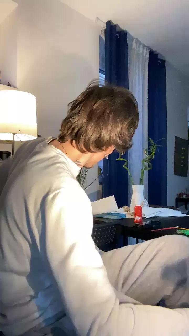 Offline Xxxciroxxx on Cam4