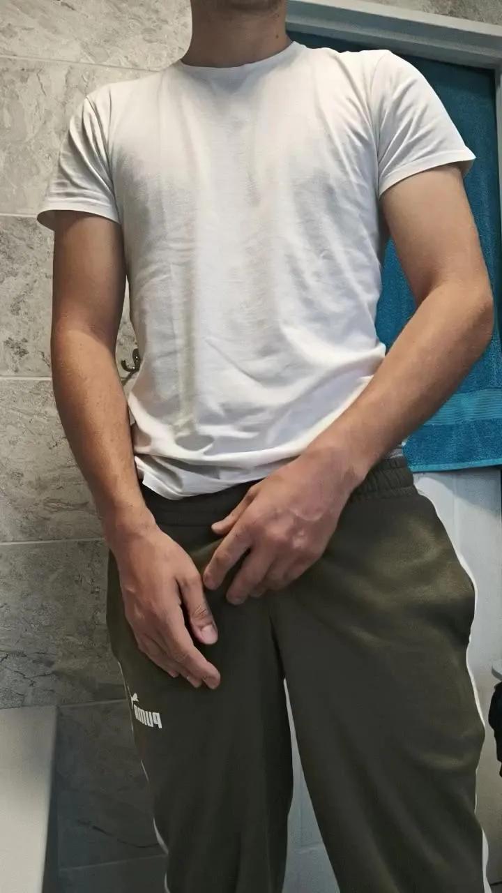 Offline xxxkxxx21 on Cam4