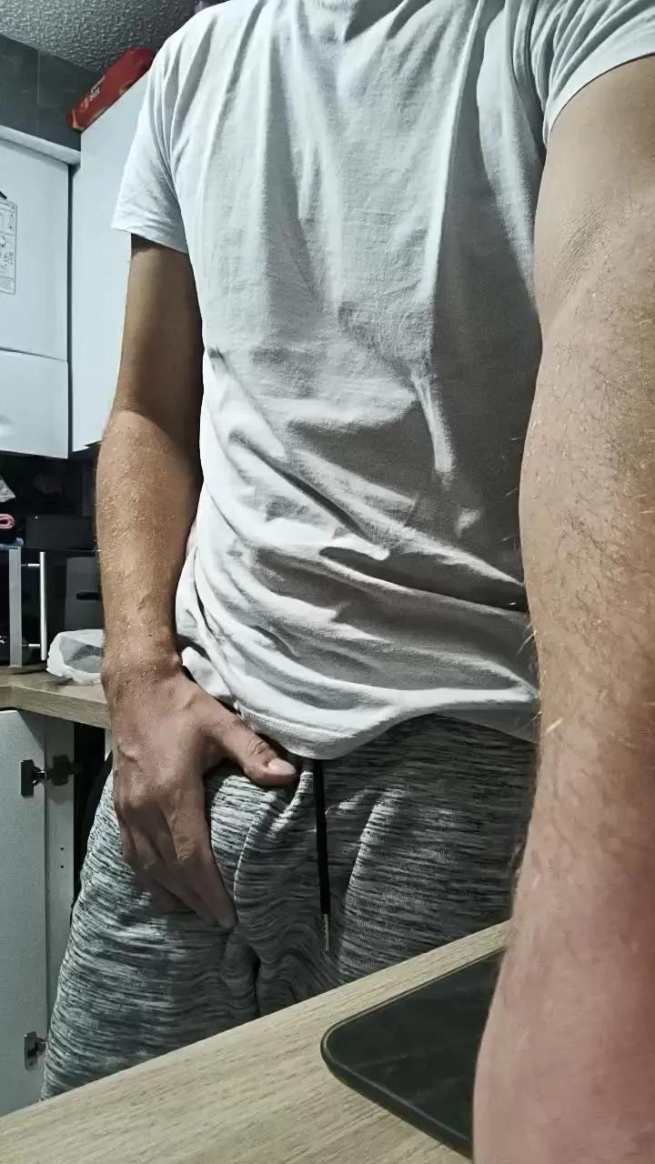 Offline xxxkxxx21 on Cam4