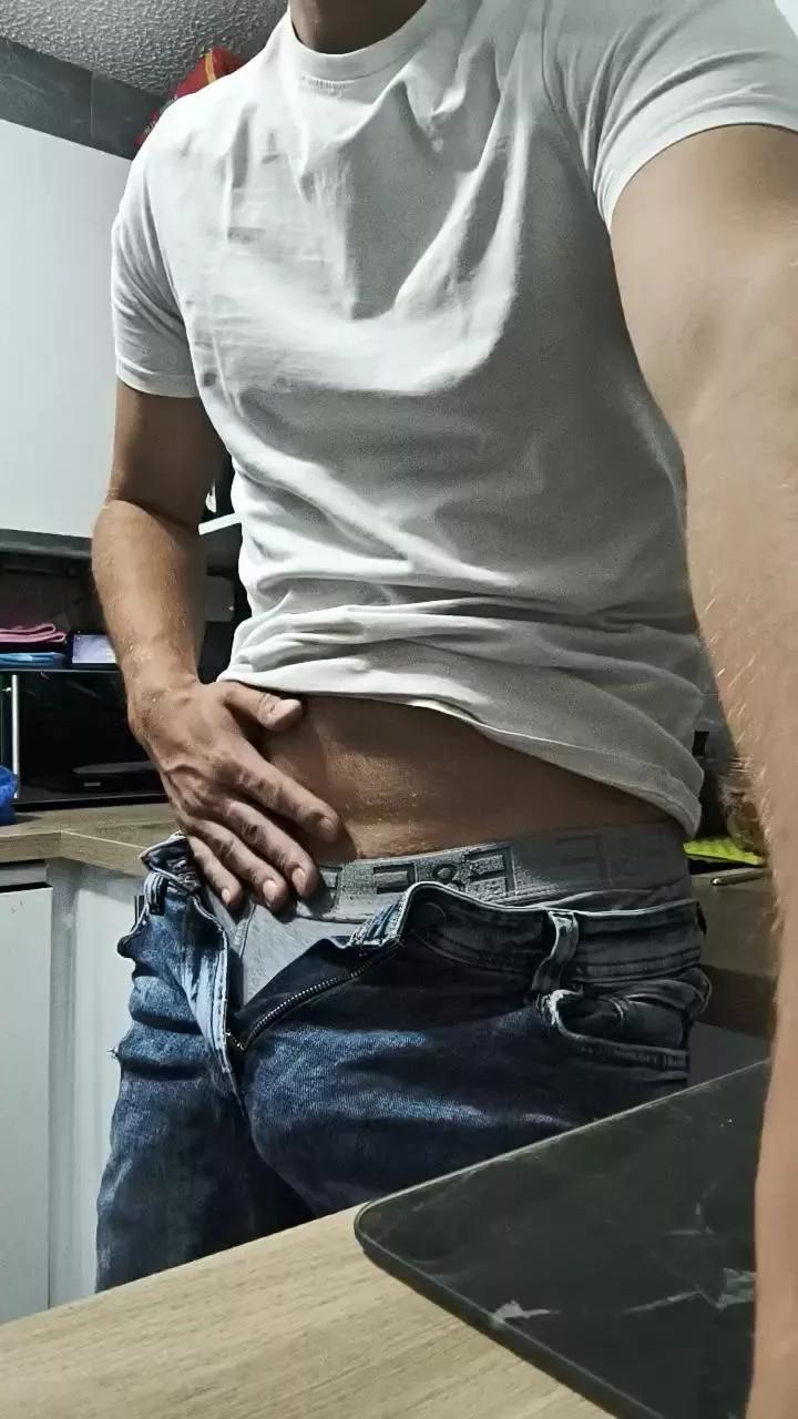 Offline xxxkxxx21 on Cam4