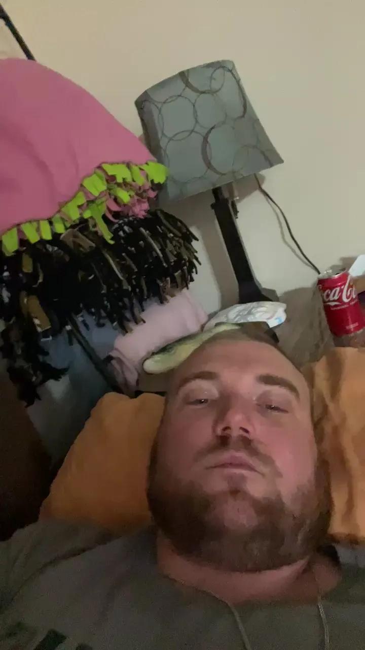 Offline Yearight181 on Cam4