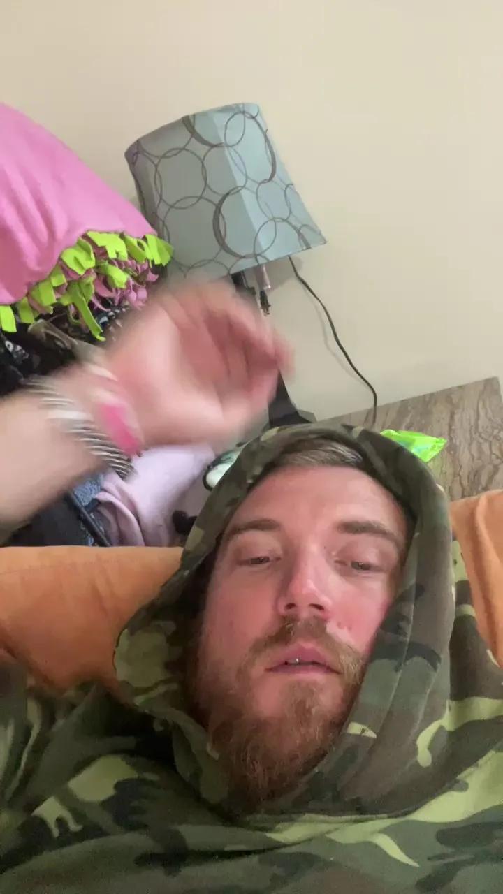 Offline Yearight181 on Cam4