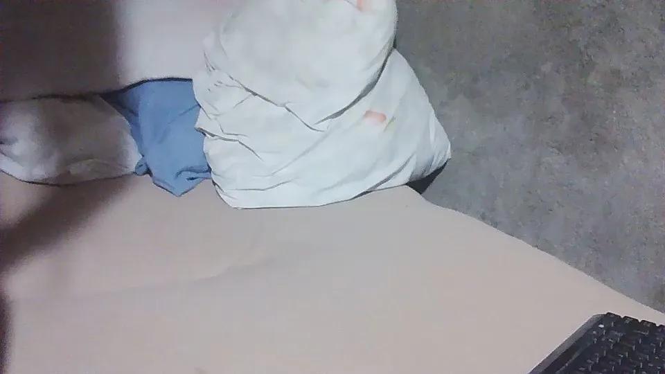 Offline Yumie05 on Cam4