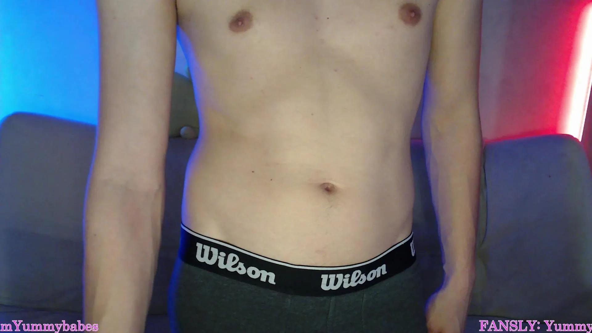 Offline YumYummybabes on Cam4