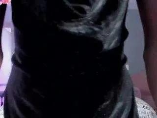 alaiaguerra — Toy between my legs - I caress me ... Do you want to see how deep it comes?/ Goal at @Shake ass and rain spank/PVT IS OPEN! LUSH IS ON [35 tokens remaining]