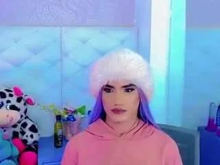 alanna-dollsx on CamSoda 