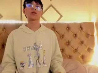 Offline aleaurarashi on CamSoda