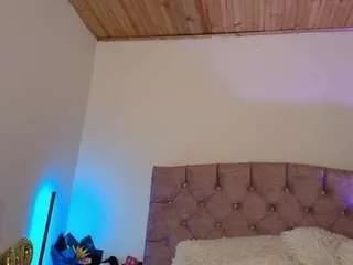 Offline alinna-1 on CamSoda