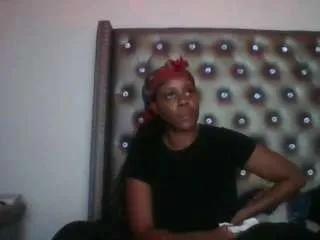 amiyadenae — bake n fck [100 tokens remaining]