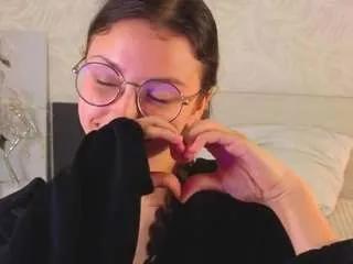 Offline annatussey on CamSoda