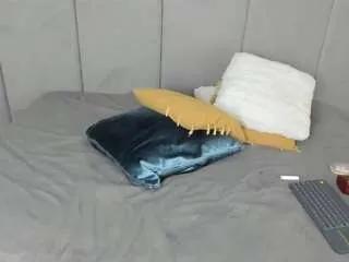 Offline anniewolf on CamSoda