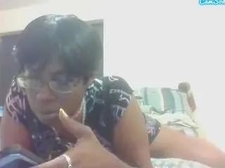 Offline antonettekiki on CamSoda