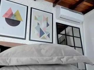 Offline ariafoster on CamSoda