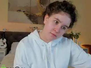 Offline ariella-sol on CamSoda