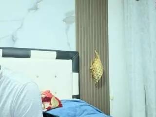 bbcblackhot33 on CamSoda 