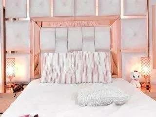 Offline carlee-jones on CamSoda