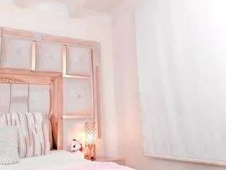 Offline carlee-jones on CamSoda