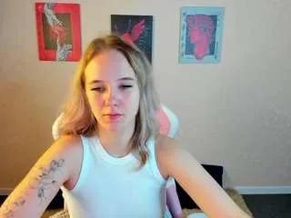 Offline casey-sweeet on CamSoda