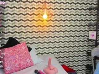 Freechat catiajones on CamSoda