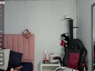 Freechat catiajones on CamSoda