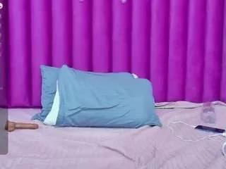 Offline chantal-quinn on CamSoda