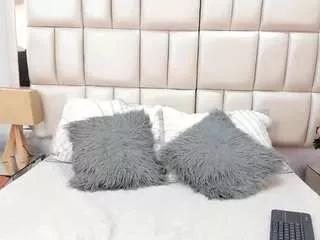 Offline charrlottegrey on CamSoda