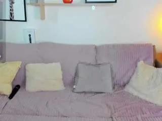 Offline creamylissa on CamSoda