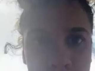 Offline creamyricanfountain on CamSoda