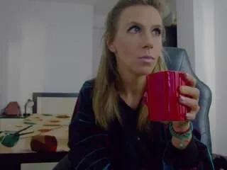 Offline dedesibel1 on CamSoda