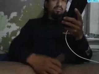 Offline elmonstro690 on CamSoda