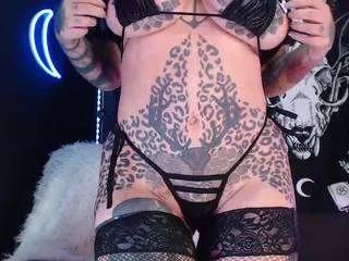 Offline fermercury on CamSoda