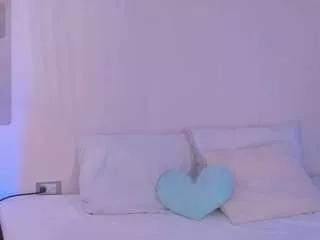 Offline gisselle-palmer on CamSoda