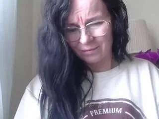 glamhelen — glamhelen chat