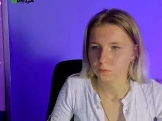 Offline gloria-bubble on CamSoda