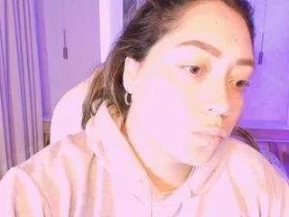 Offline heidy-jhons on CamSoda