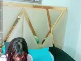 Freechat hot-littlechill on CamSoda