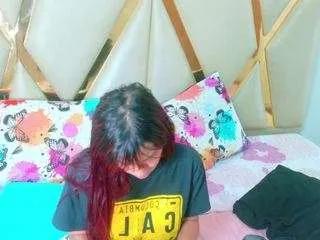 Freechat hot-littlechill on CamSoda