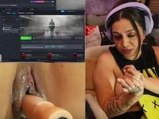 india-rae-blaze on CamSoda 