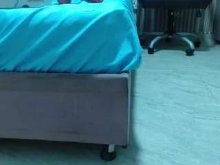 Freechat ivone-rose on CamSoda