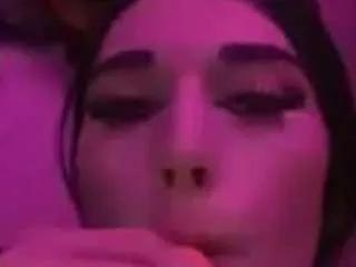 Offline jessiebayyyy on CamSoda