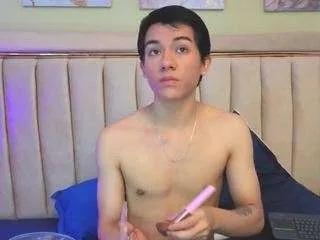 Offline jessyy-mateus on CamSoda